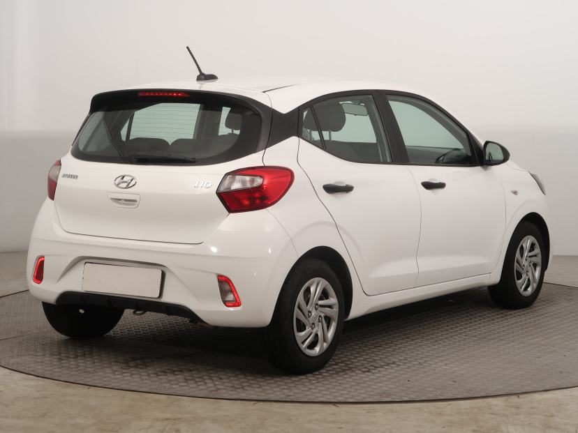 Hyundai i10, 2022