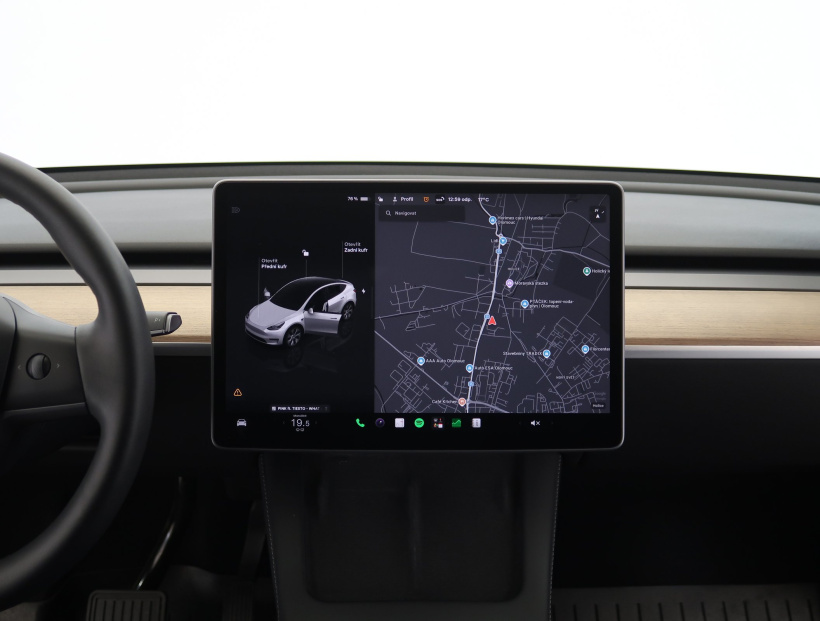 Tesla Model Y, 2022