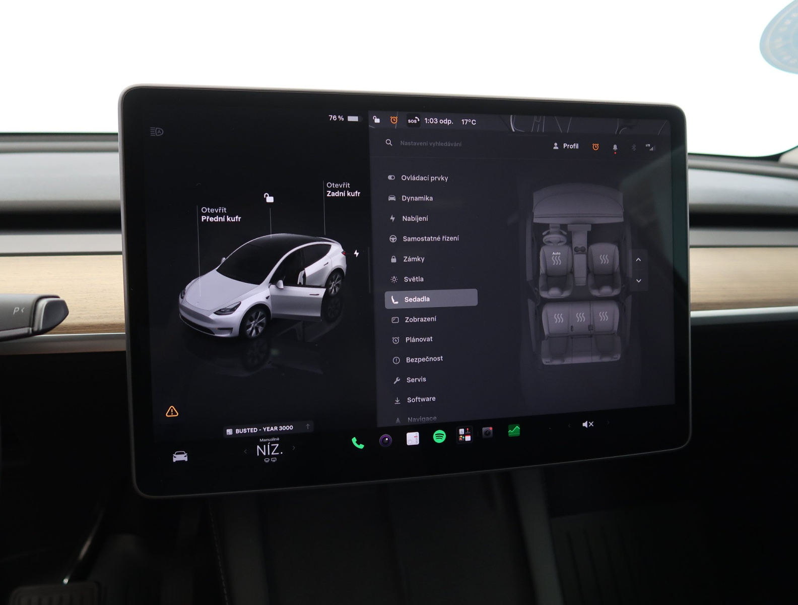 Tesla Model Y Long Range AWD – fotografie 30
