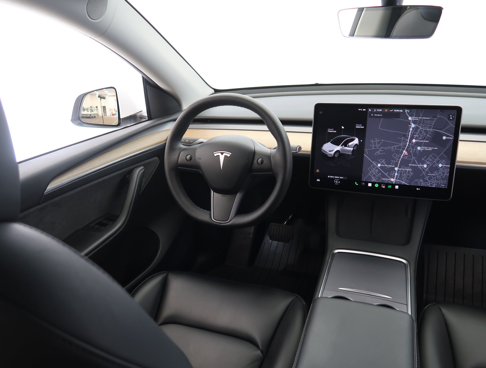 Tesla Model Y Long Range AWD – fotografie 9