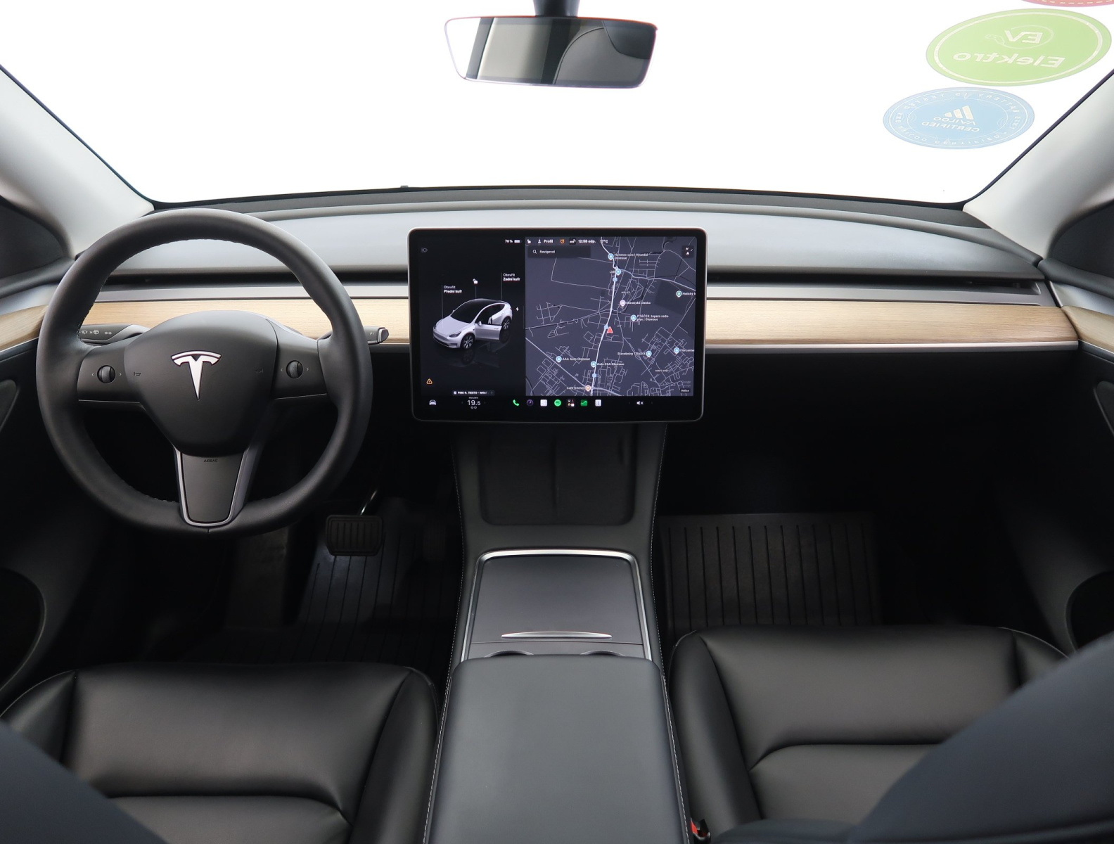 Tesla Model Y Long Range AWD – fotografie 10