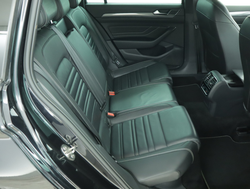 Volkswagen Passat, 2021
