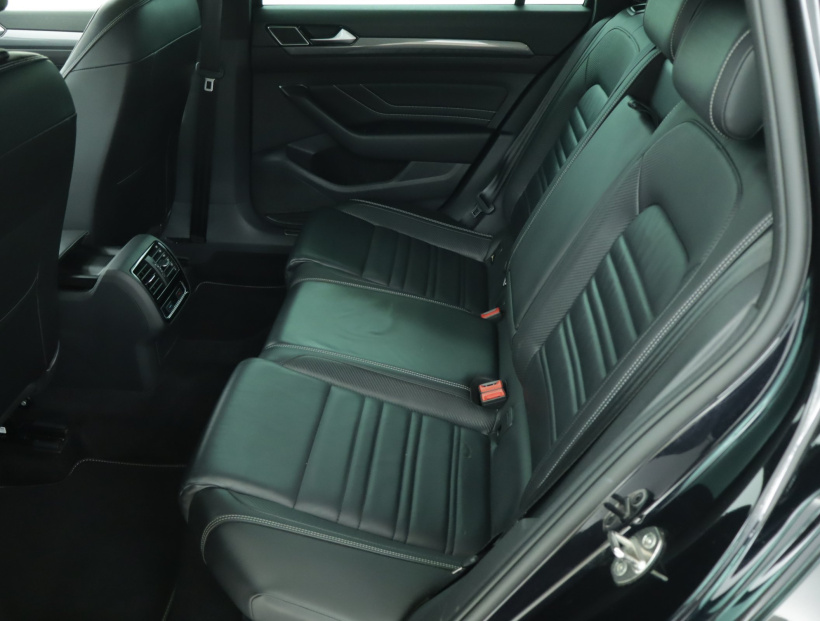 Volkswagen Passat, 2021