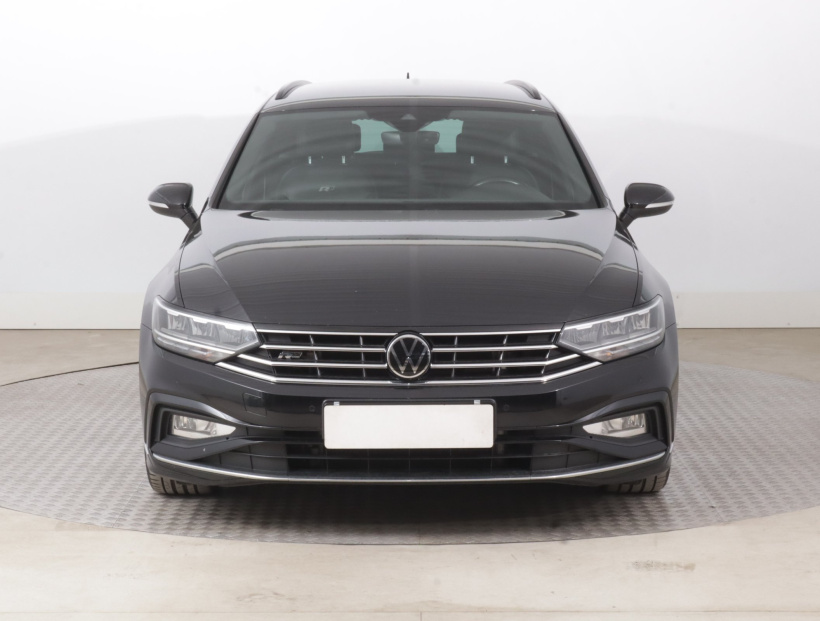 Volkswagen Passat, 2021