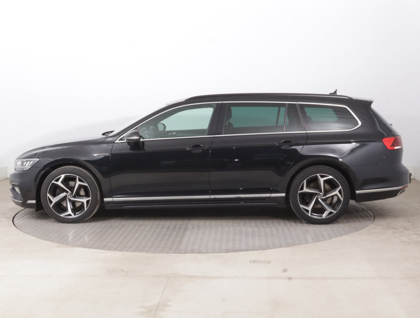 Volkswagen Passat, 2021