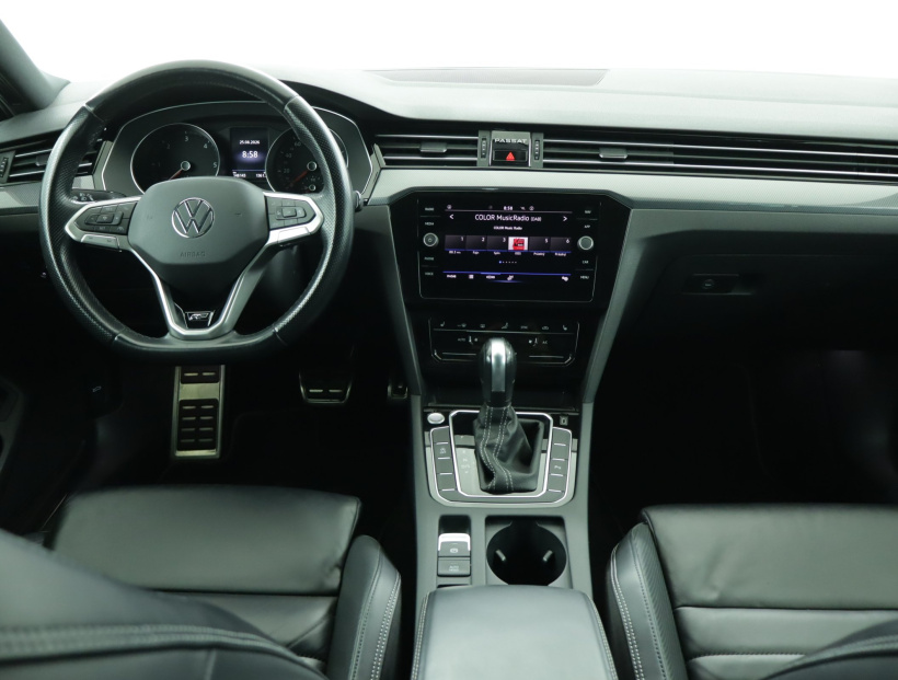 Volkswagen Passat, 2021