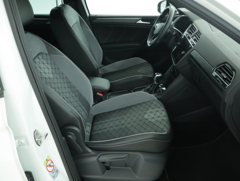 Volkswagen Tiguan, 2023