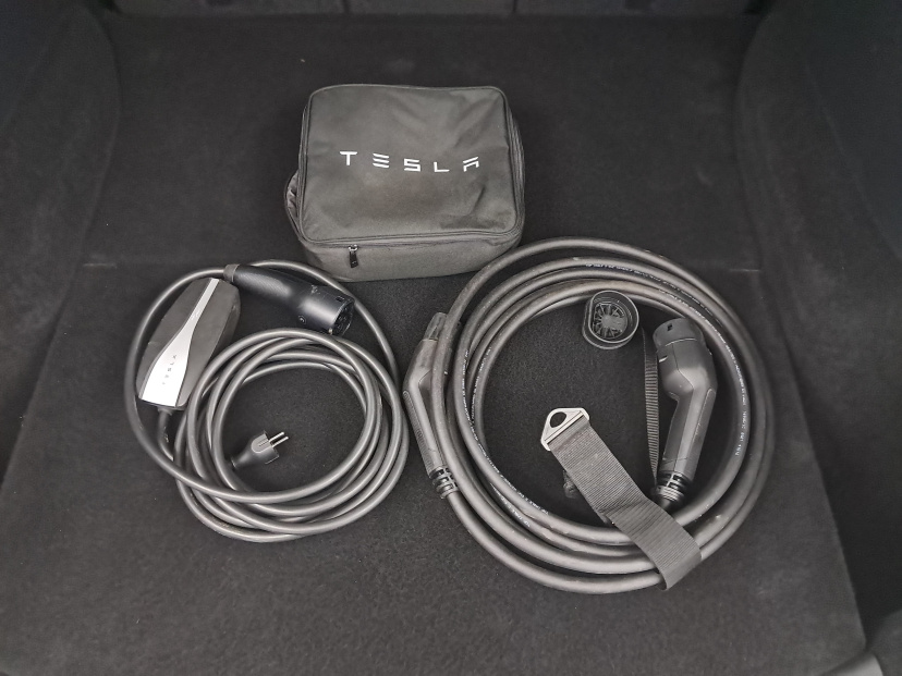 Tesla Model Y, 2022