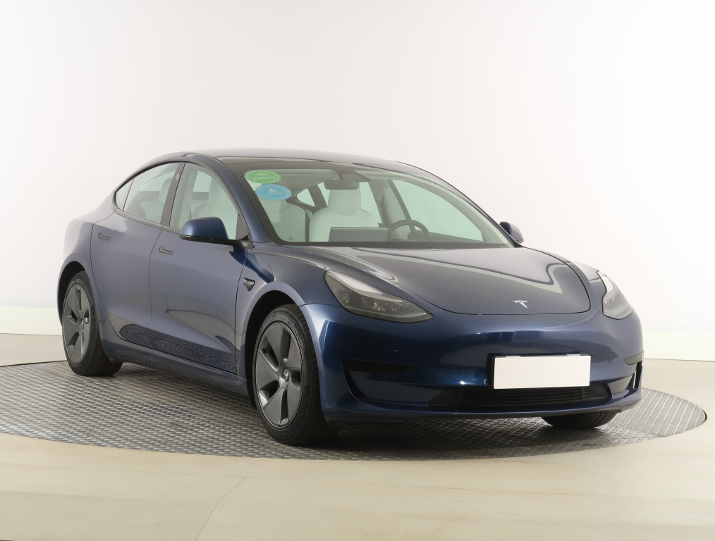 Tesla Model 3, 2021