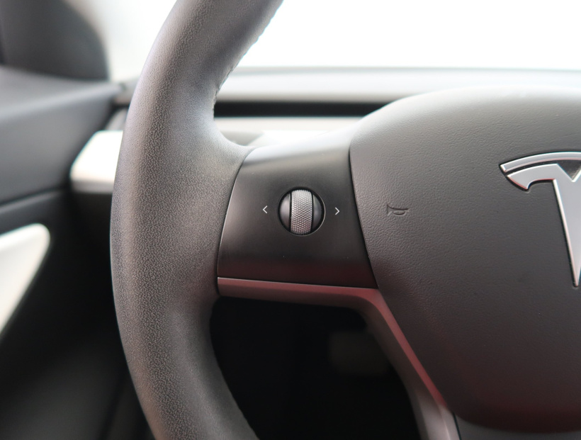 Tesla Model 3, 2021