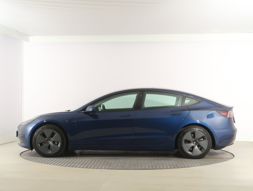 Tesla Model 3, 2021