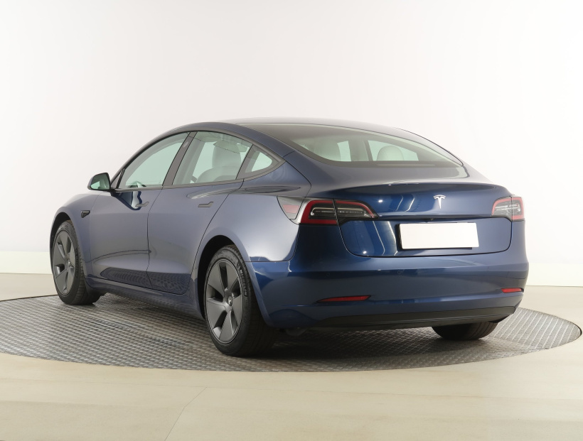 Tesla Model 3, 2021