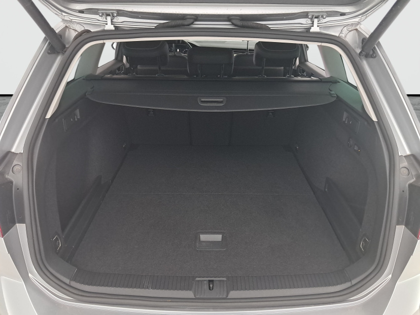 Volkswagen Passat, 2021