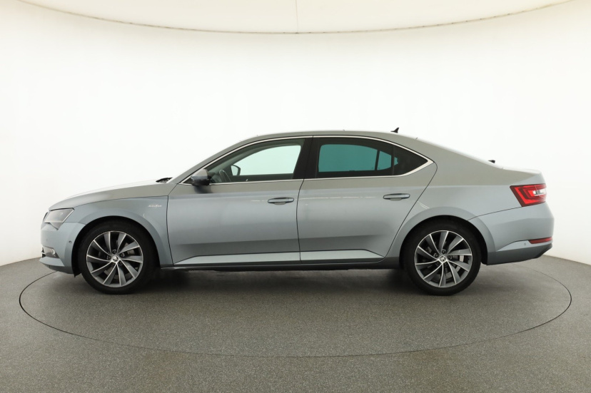 Škoda Superb, 2017