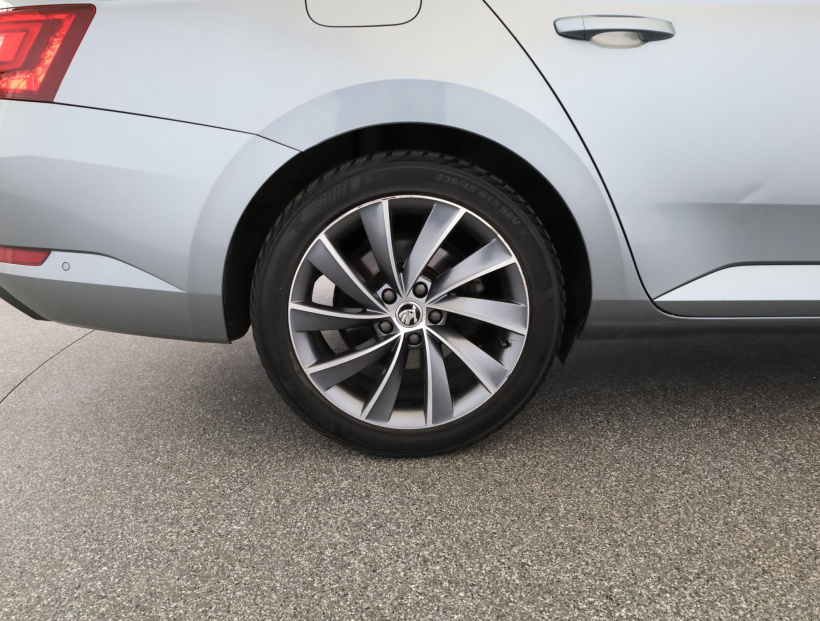 Škoda Superb, 2017