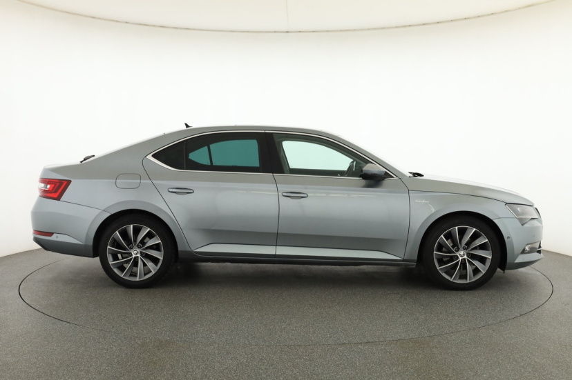 Škoda Superb, 2017