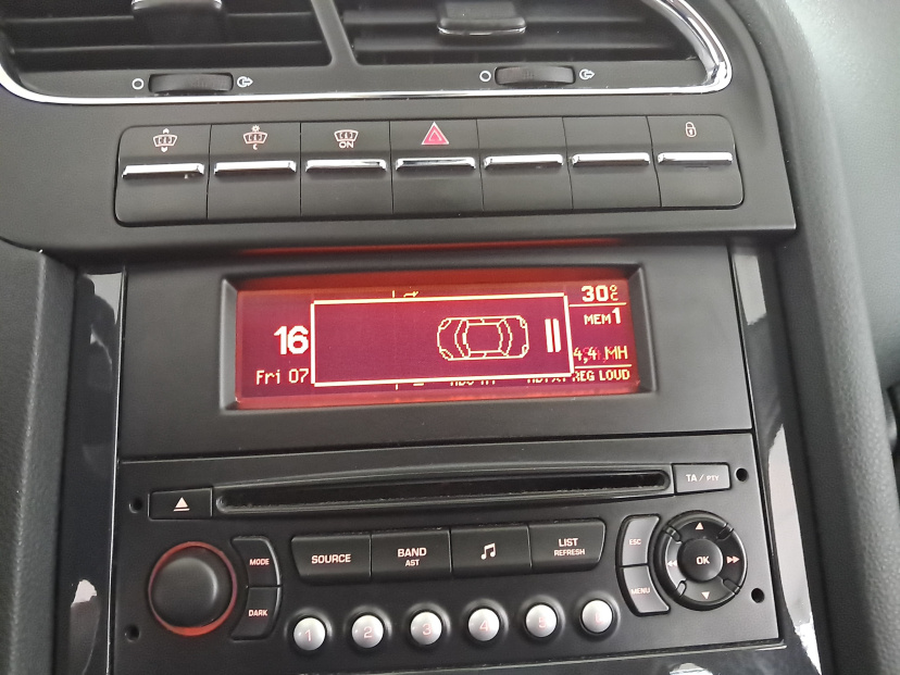 Peugeot 5008, 2011