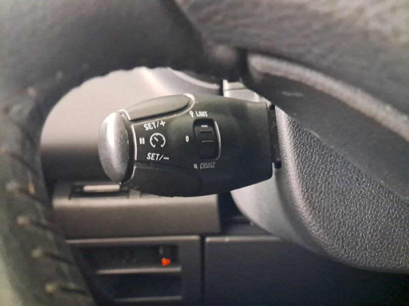 Peugeot 5008, 2011