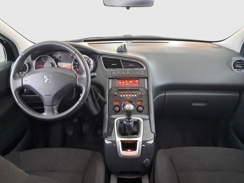Peugeot 5008, 2011