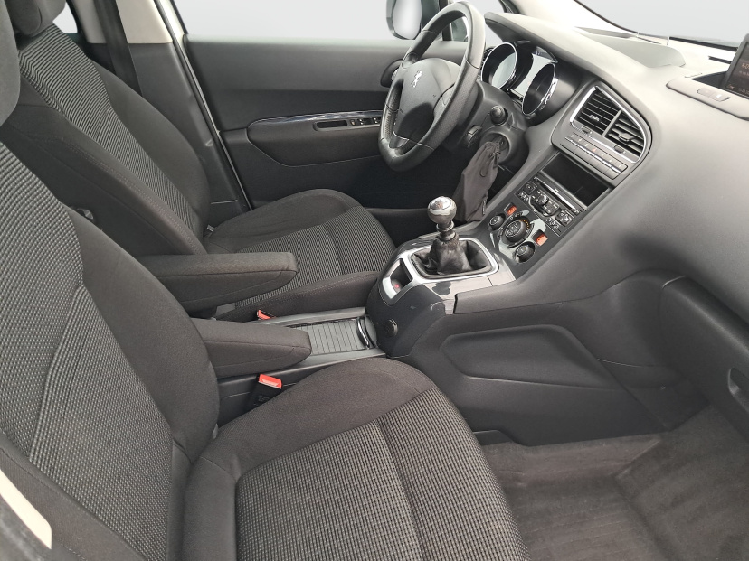 Peugeot 5008, 2011