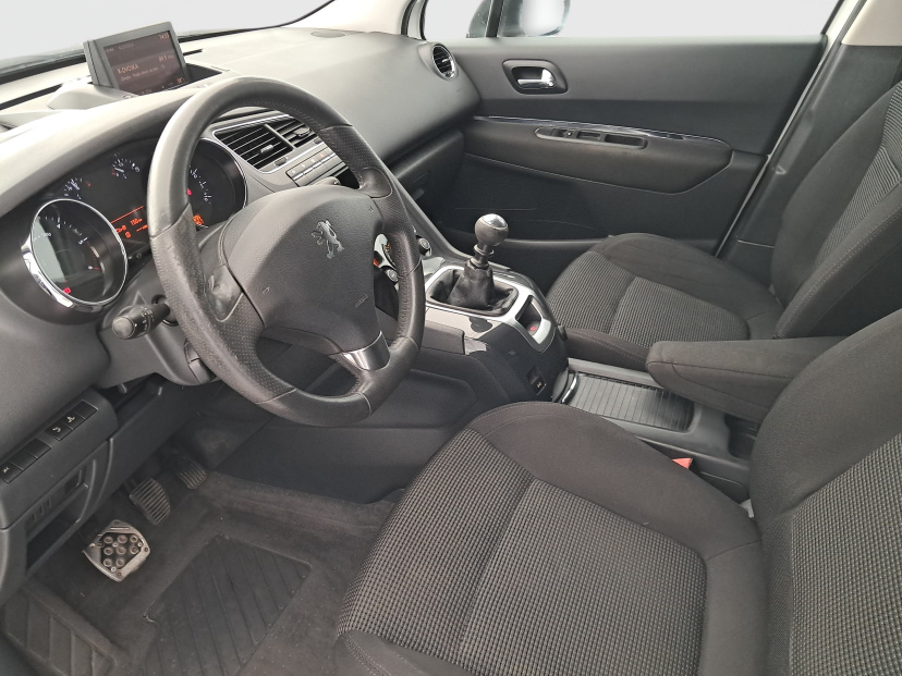Peugeot 5008, 2011