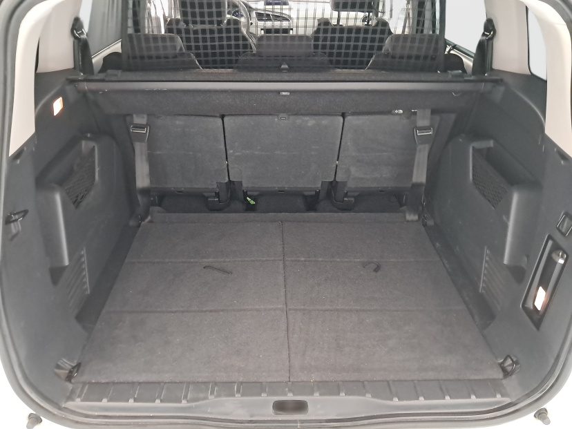 Peugeot 5008, 2011