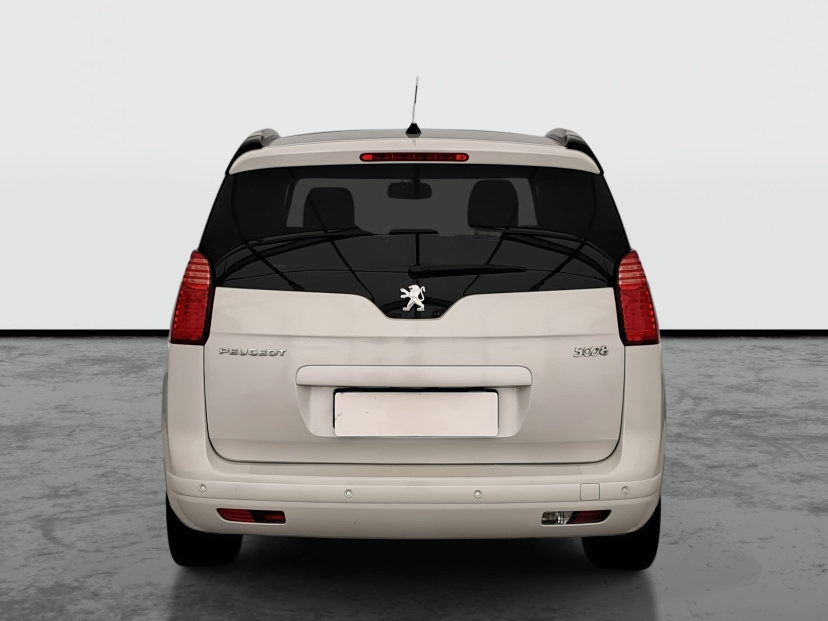 Peugeot 5008, 2011