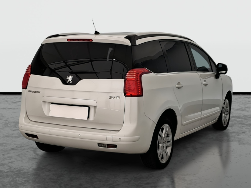 Peugeot 5008, 2011
