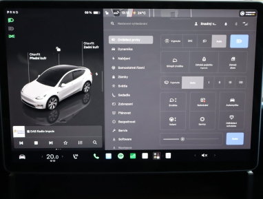 Tesla Model Y - 2024