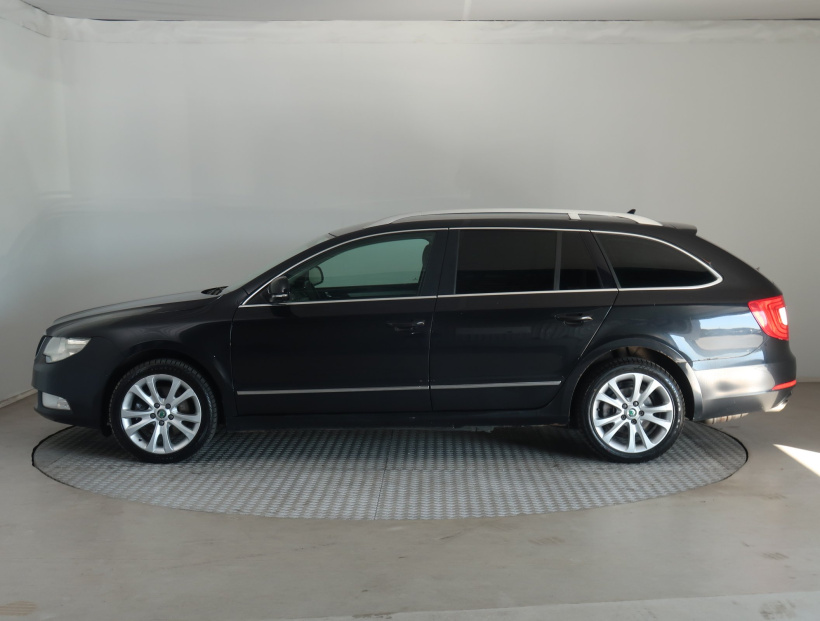 Škoda Superb, 2012