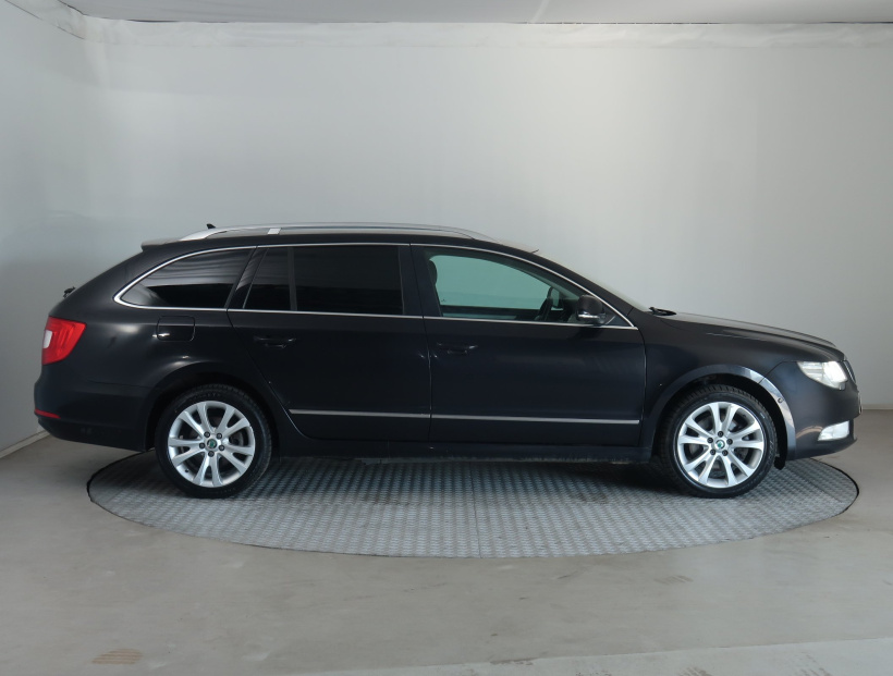 Škoda Superb, 2012