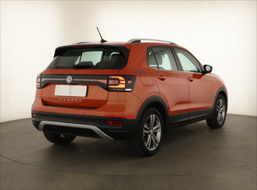 Volkswagen T-Cross, 2020