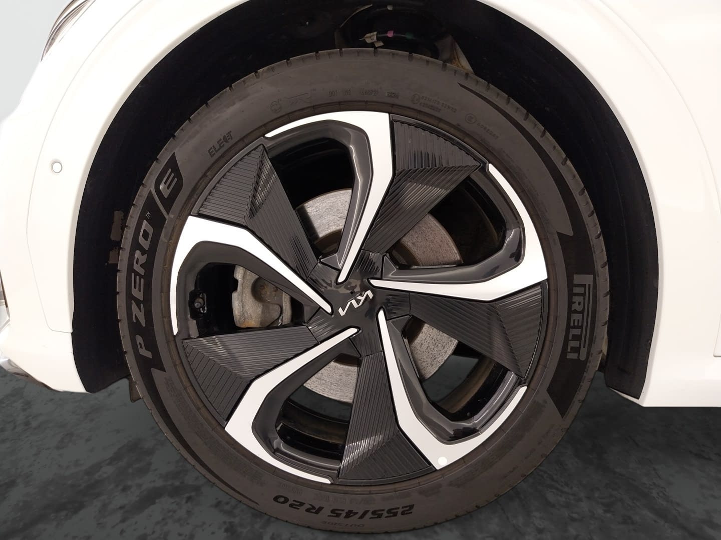 Kia EV6 - 2023