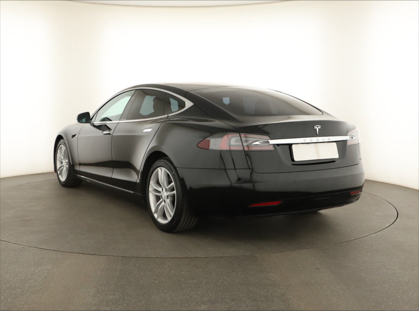 Tesla Model S, 2019