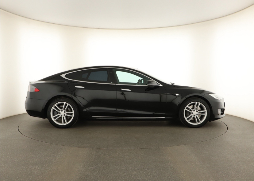 Tesla Model S, 2019