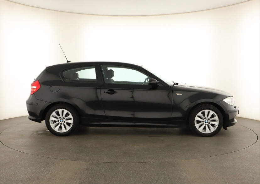 BMW 1, 2009