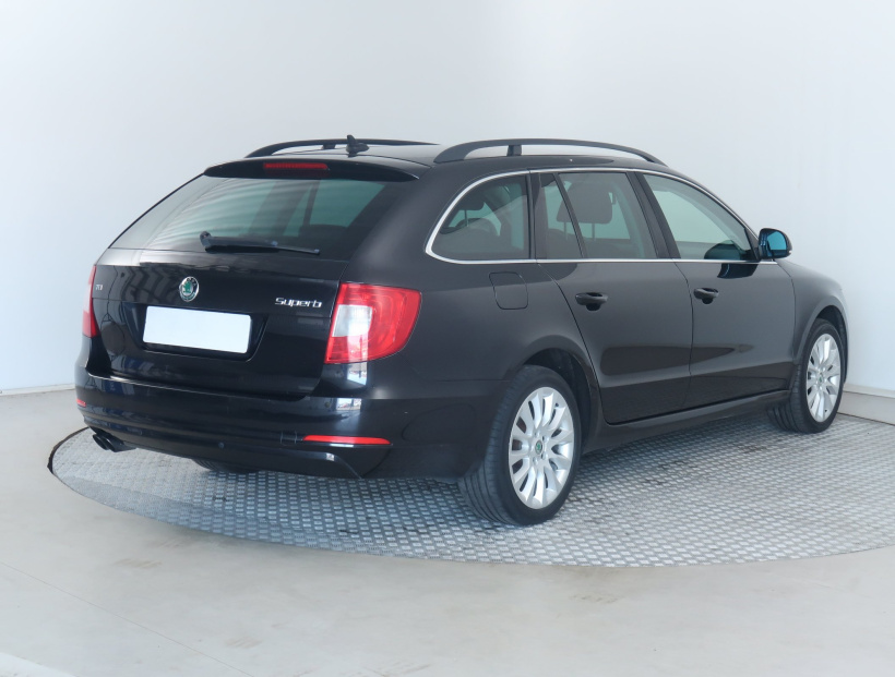 Škoda Superb, 2013