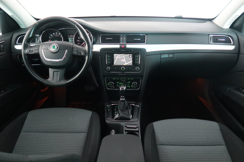 Škoda Superb, 2013