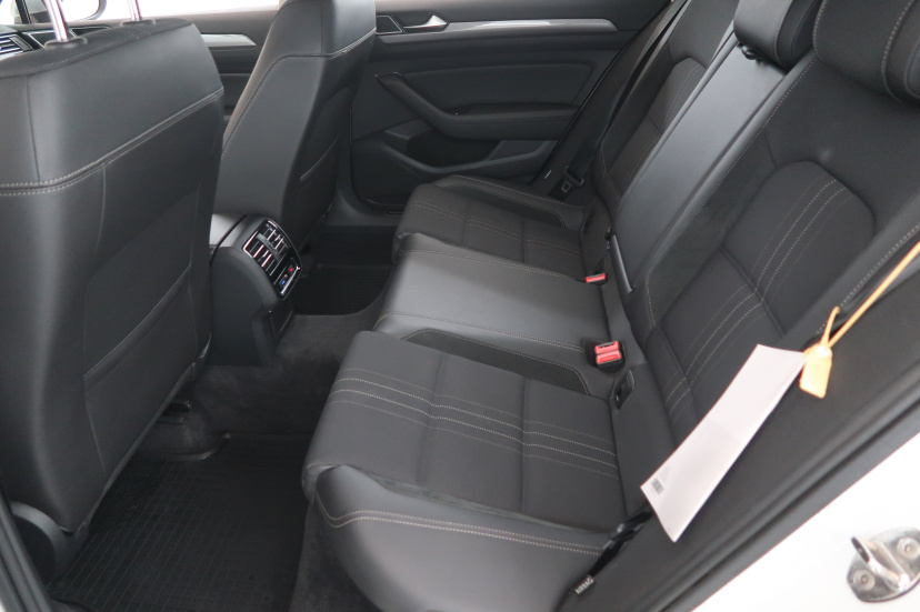 Volkswagen Passat, 2016