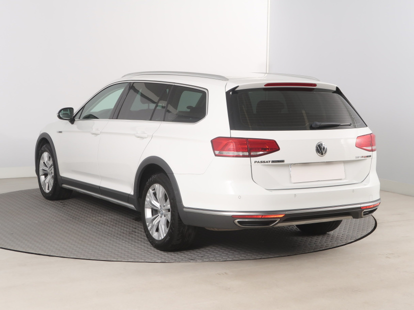 Volkswagen Passat, 2016