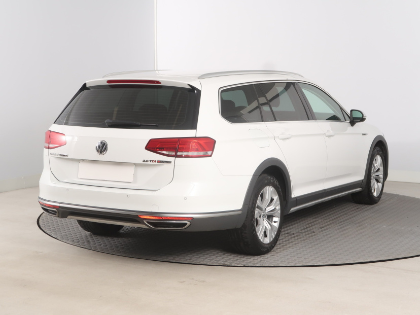 Volkswagen Passat, 2016