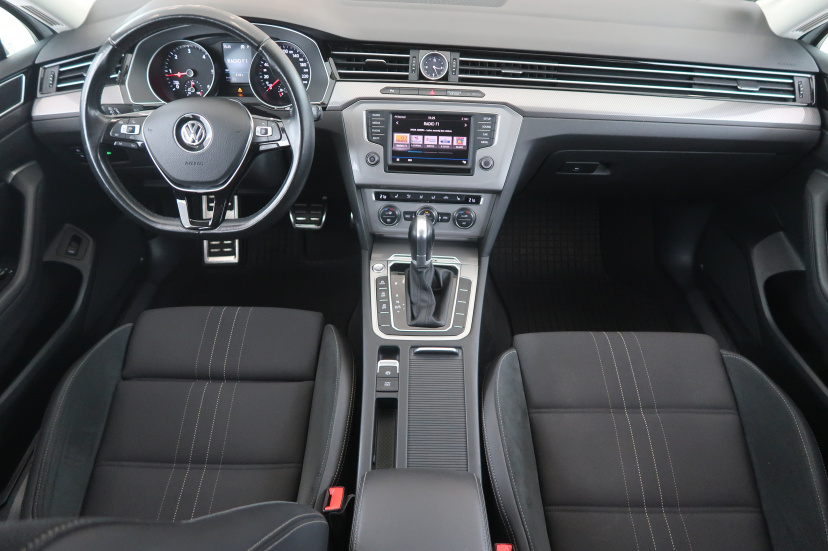 Volkswagen Passat, 2016