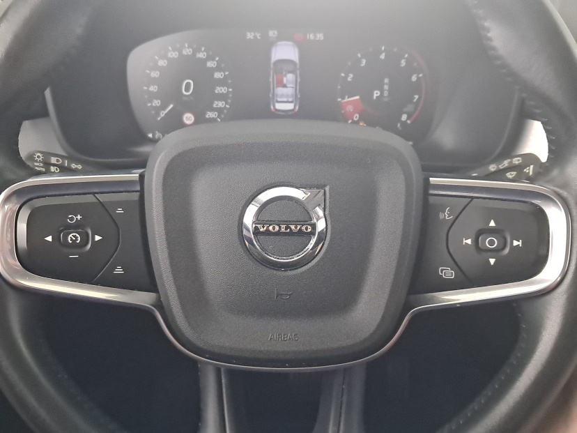 Volvo XC40, 2020