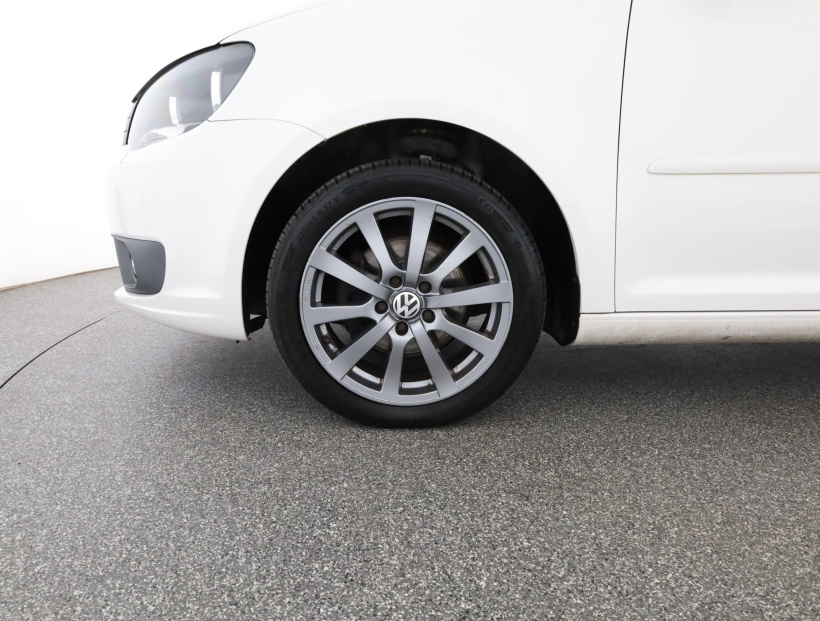 Volkswagen Touran, 2011