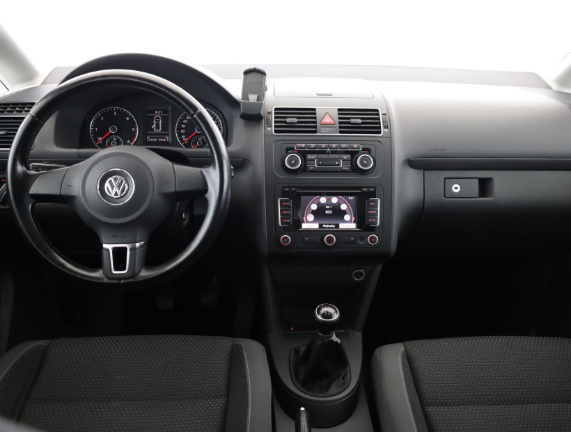 Volkswagen Touran, 2011