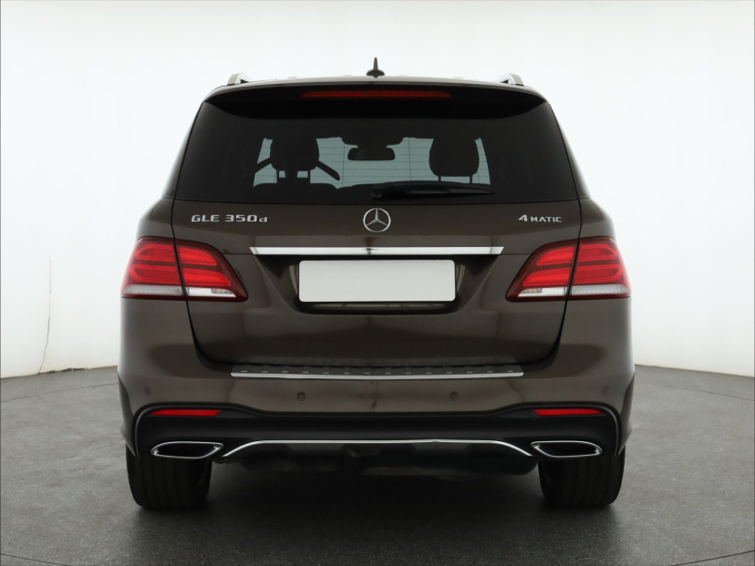 Mercedes-Benz GLE, 2016
