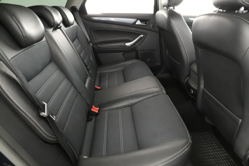 Ford Mondeo, 2012