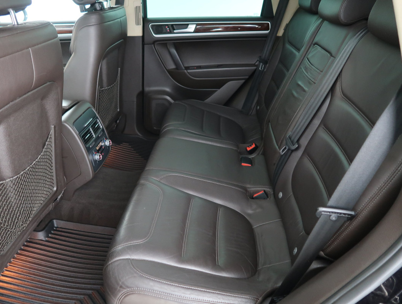 Volkswagen Touareg, 2010