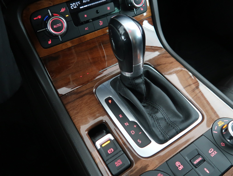 Volkswagen Touareg, 2010