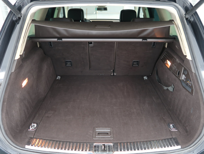 Volkswagen Touareg, 2010